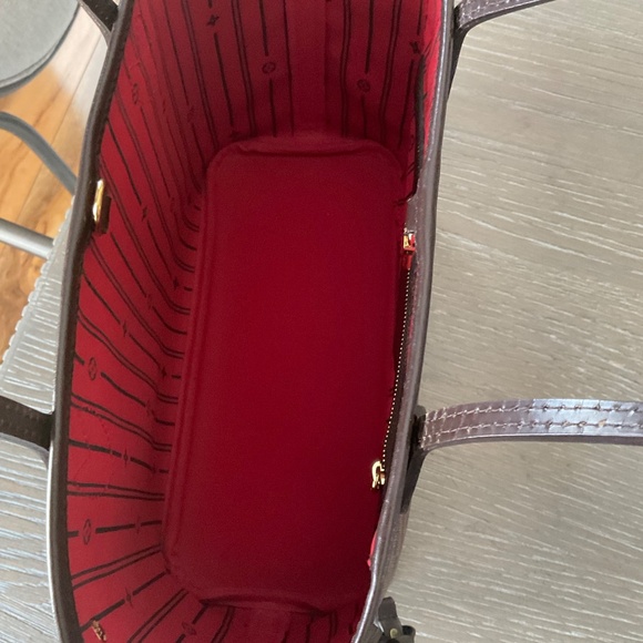 Authentic LOUIS VUITTON Damier Ebene Neverfull PM. - Picture 5 of 10